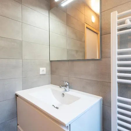 2 Pieces Avec Terrasse *